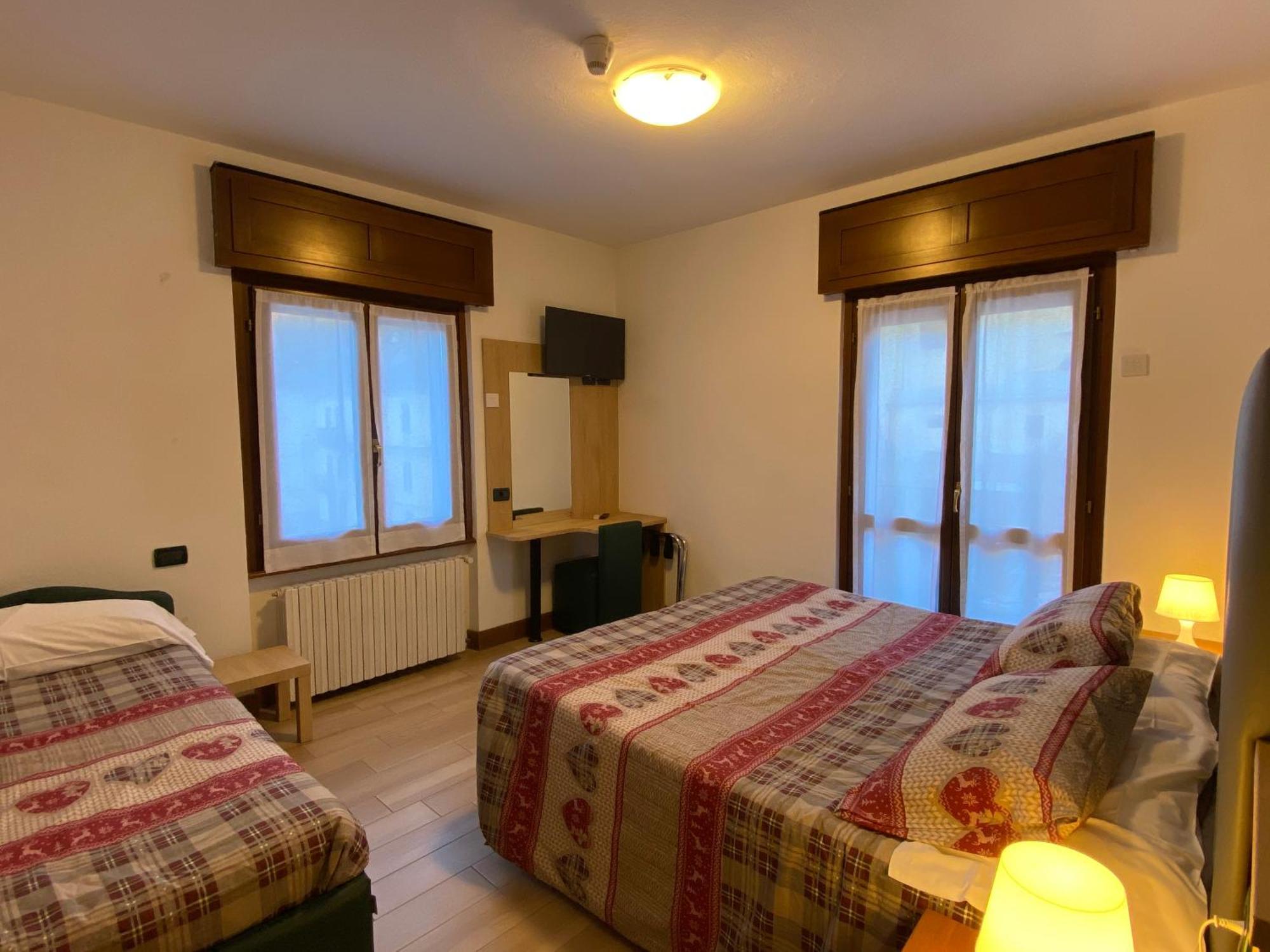 Hotel Sciatori 3 Stelle Superior Temù Zewnętrze zdjęcie